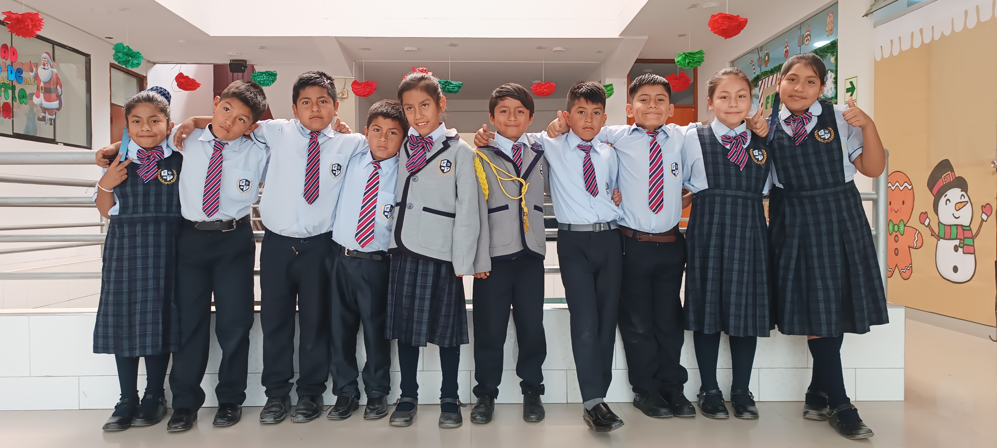 Laboratorio de computación en el Colegio Flora Tristán